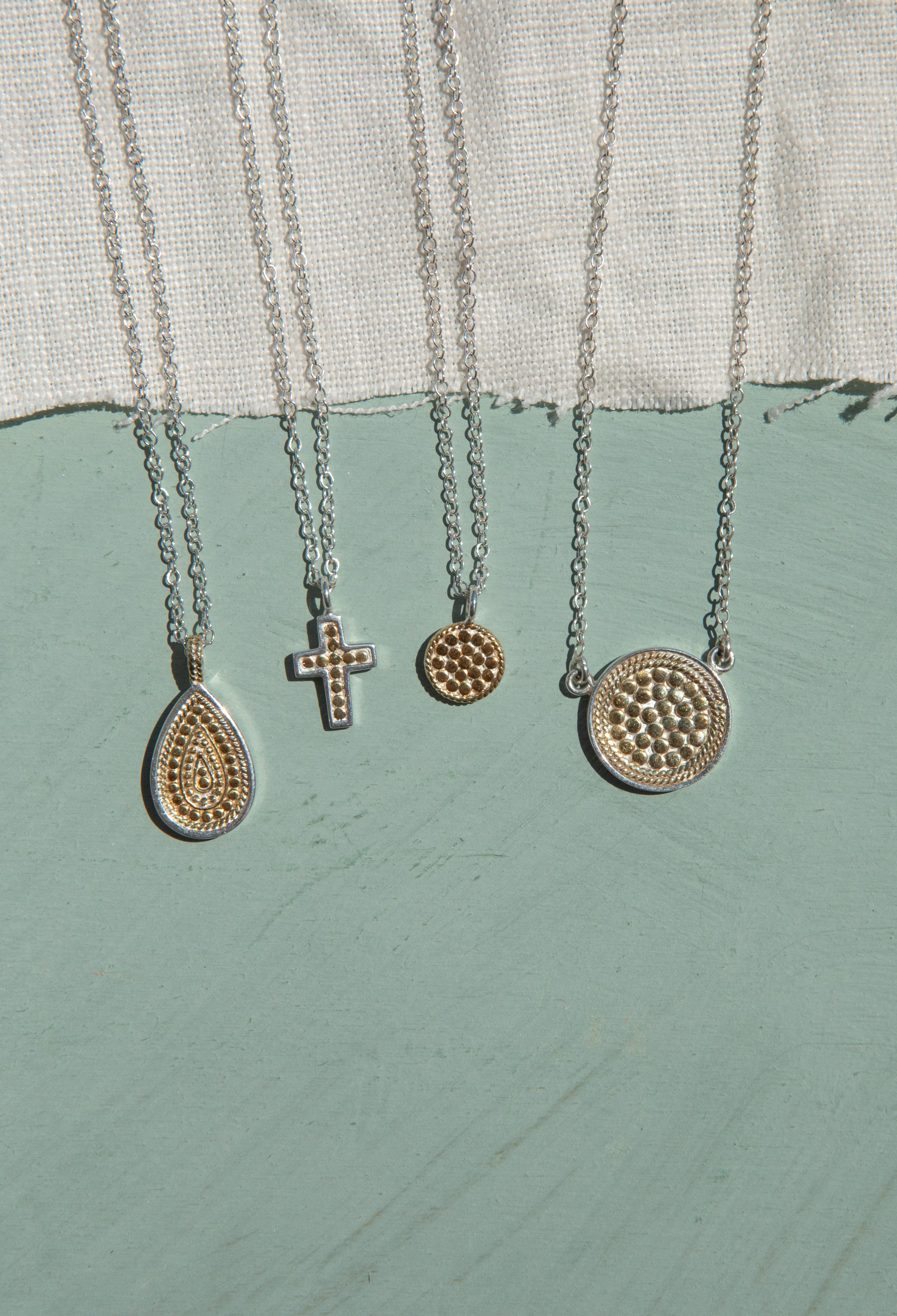 Anna Beck | Small Cross Necklace