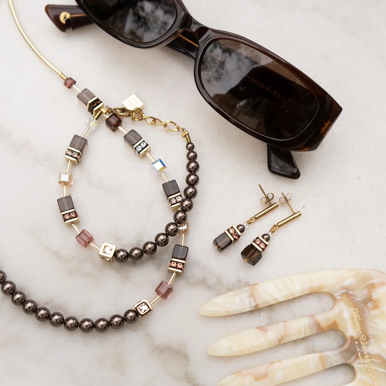 Coeur De Lion | GeoCUBE Iconic Earrings in Mocha Mousse