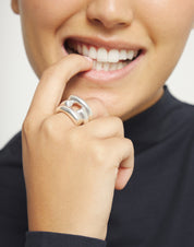 UNO de 50 | Roots Intertwined Ring