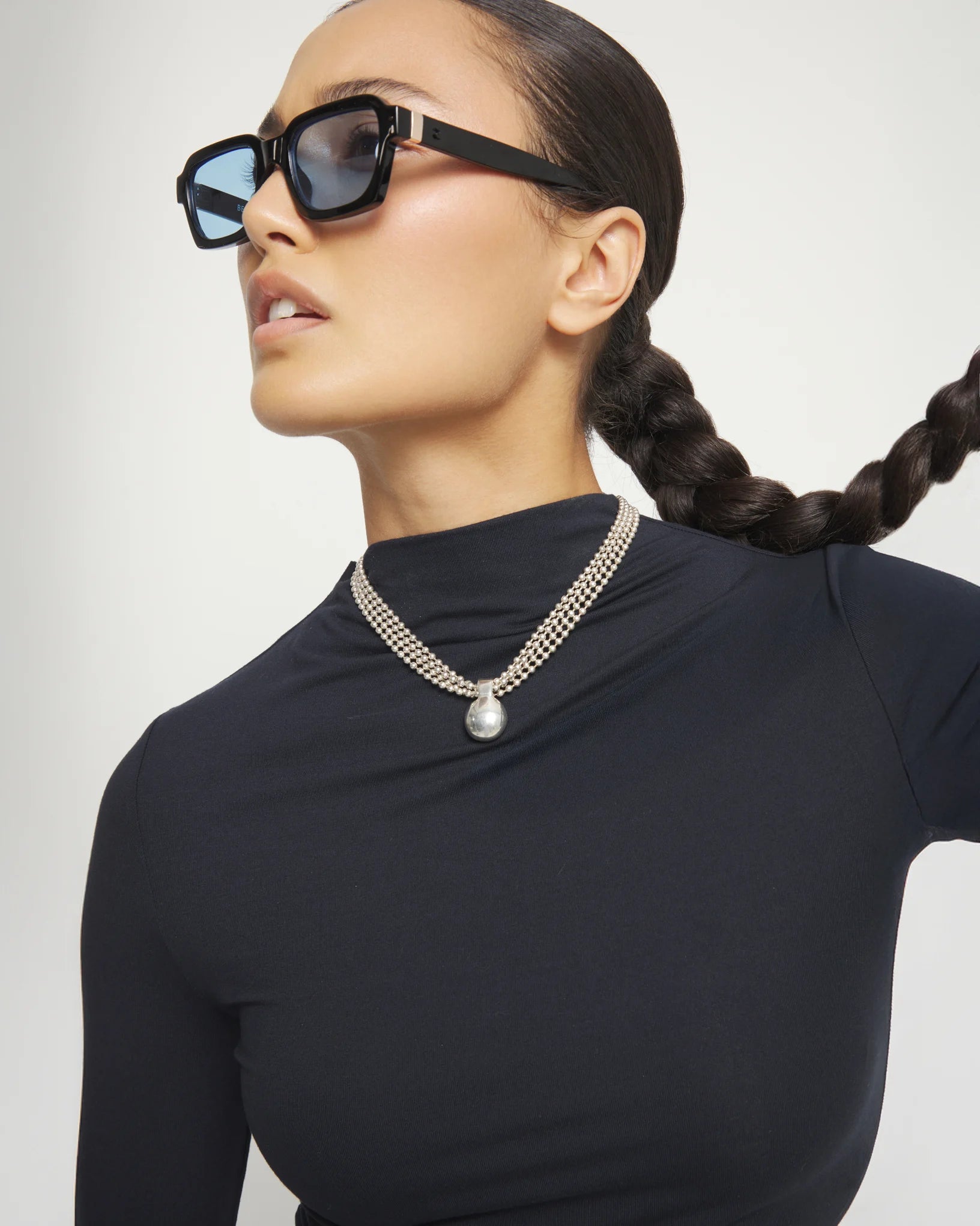 UNO de 50 | Silver Thread Necklace with Sphere