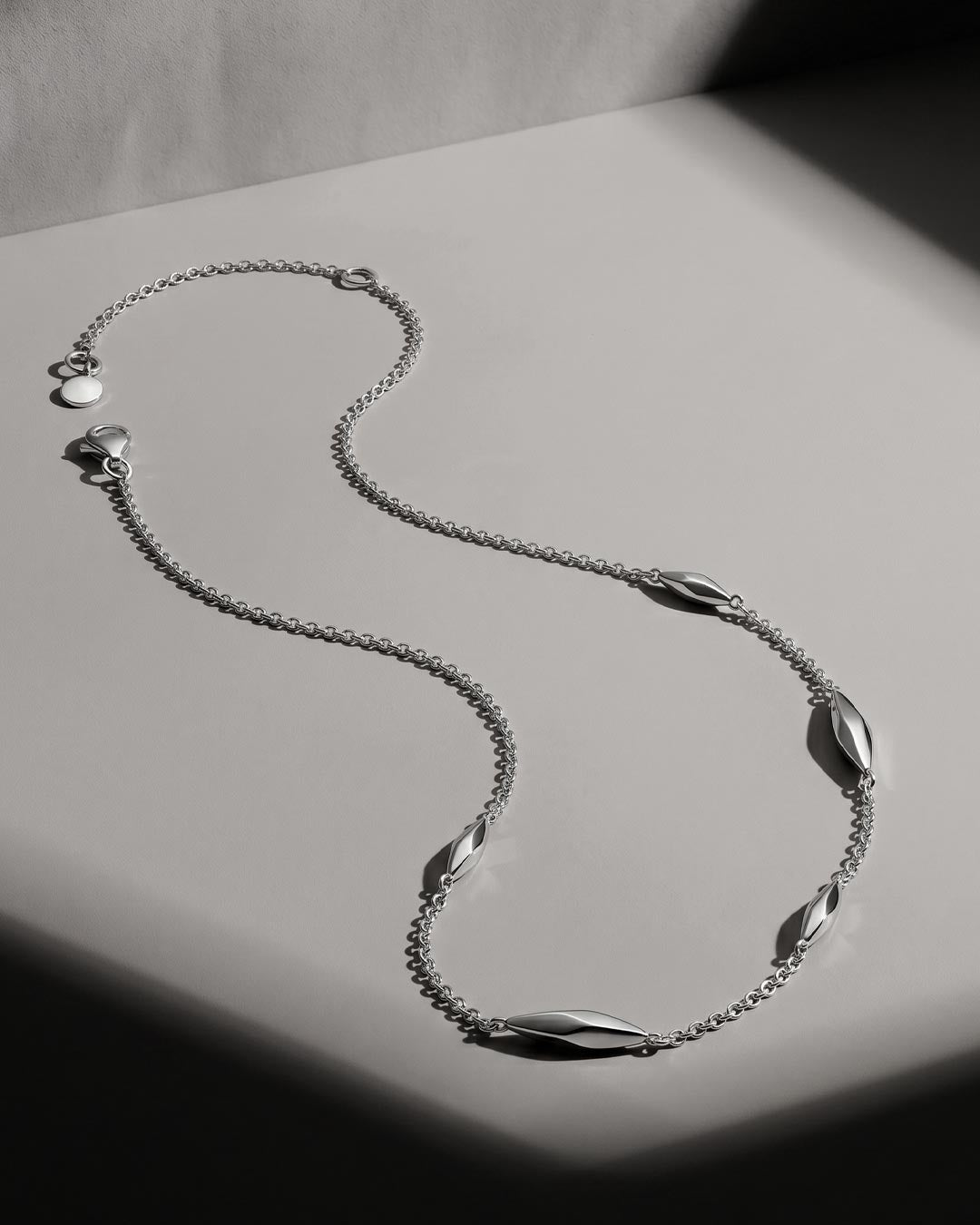 Kit Heath | Glint 18" Station Necklace