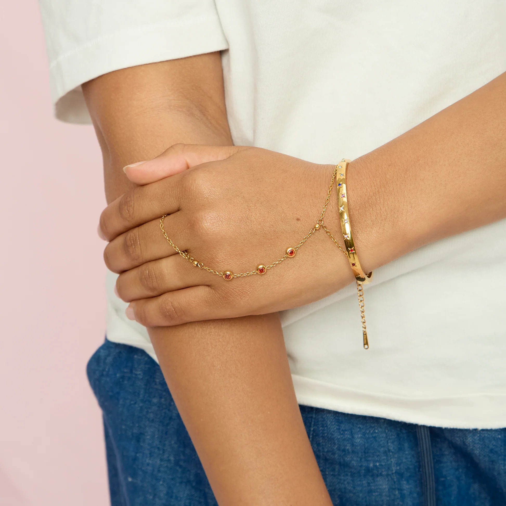 Bijoux De Mimi | Madeleine Hand Chain Pink & Gold
