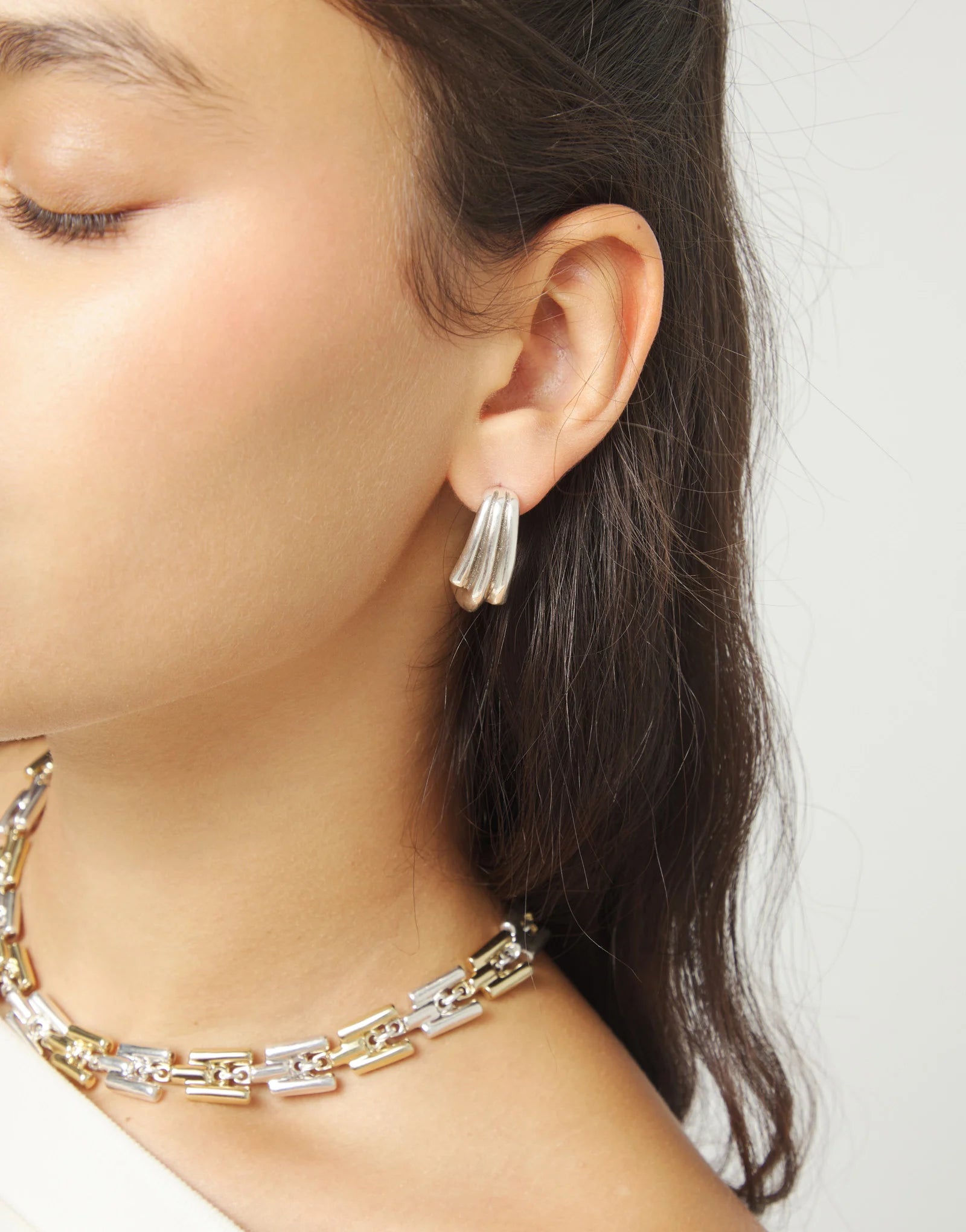 UNO de 50 | Elongated Organic Earrings