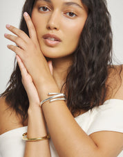 UNO de 50 | Organic Shaped Intertwined Bangle