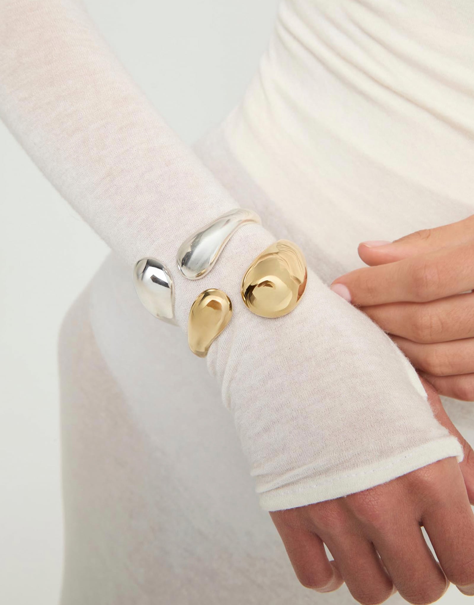 UNO de 50 | Corium Gold Plate Bangle