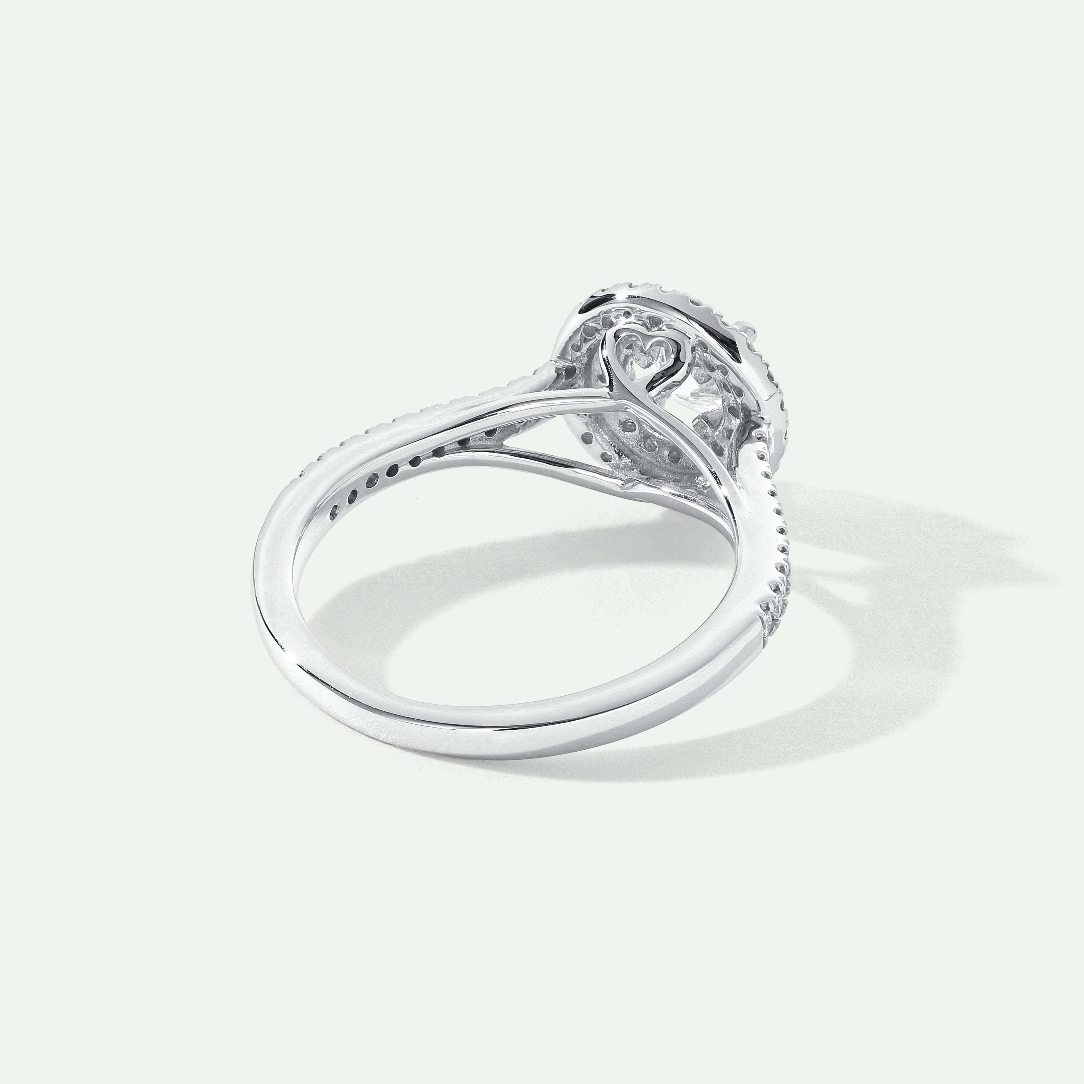 Creative Brilliance | Sienna | 9ct White Gold 0.70ct tw Lab Grown Diamond Ring