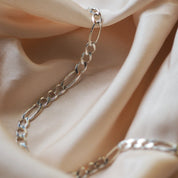 Daisy London | Estee Lalonde Figaro Chain