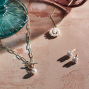 Penmans | T-Bar Chain Necklace with a Freshwater Pearl