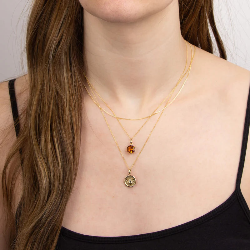 Penmans |  9ct Yellow Gold Bee Medallion pendant