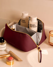 Katie Loxton | Soho Medium Wash bag - Cherry