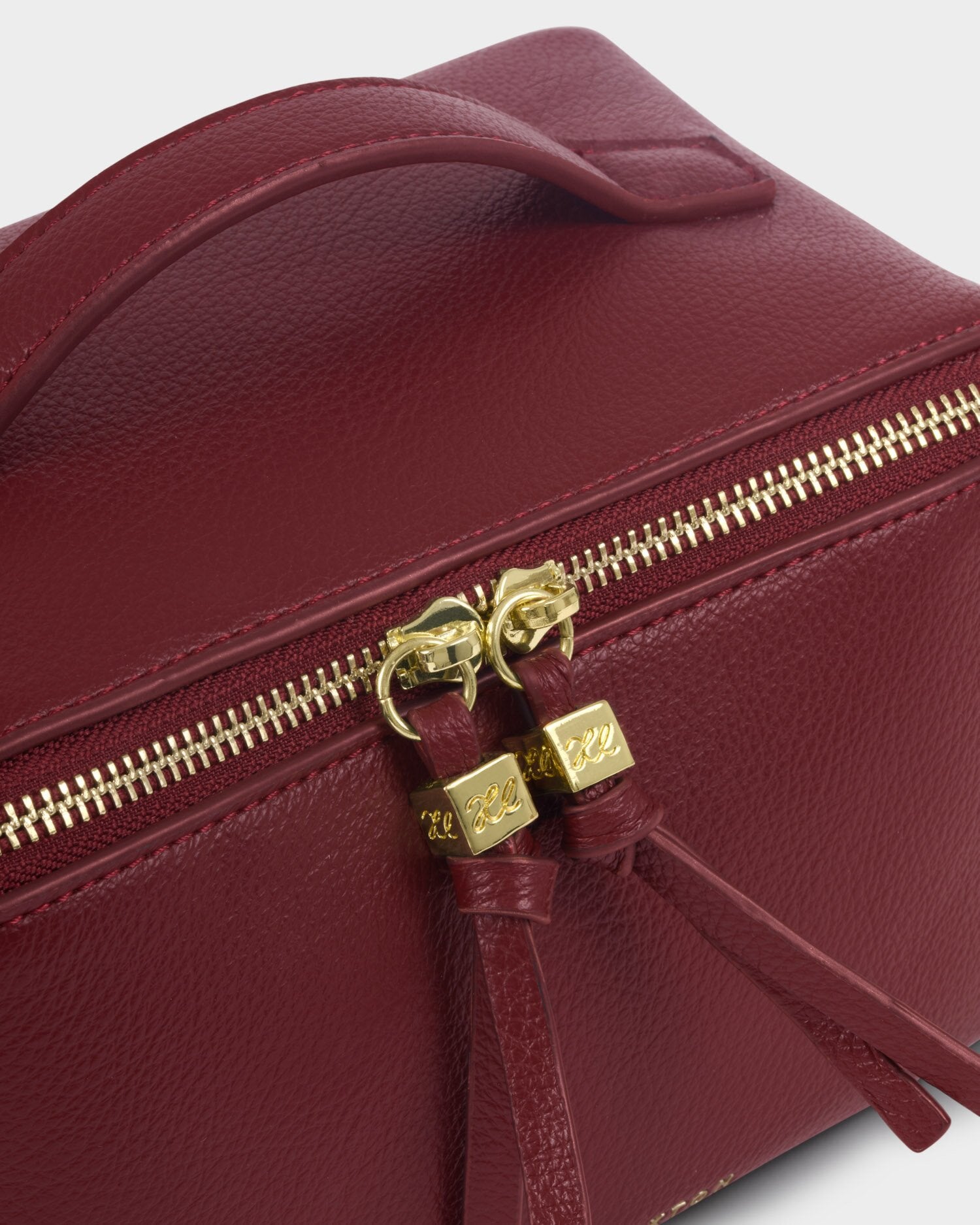 Katie Loxton | Soho Medium Wash bag - Cherry