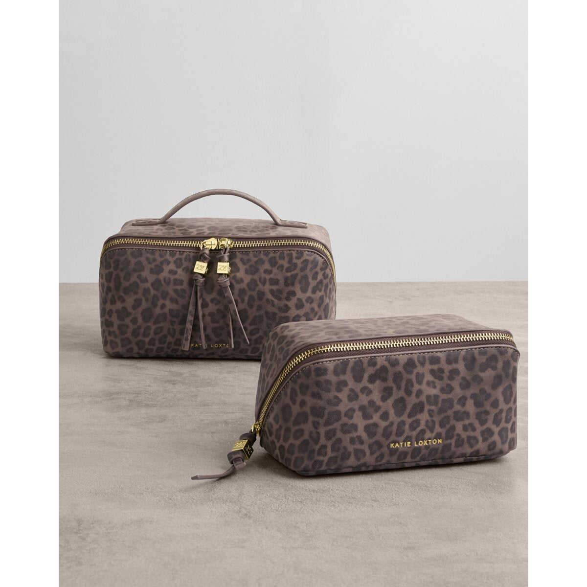 Katie Loxton | Soho medium Make Up / Wash Bag - Leopard
