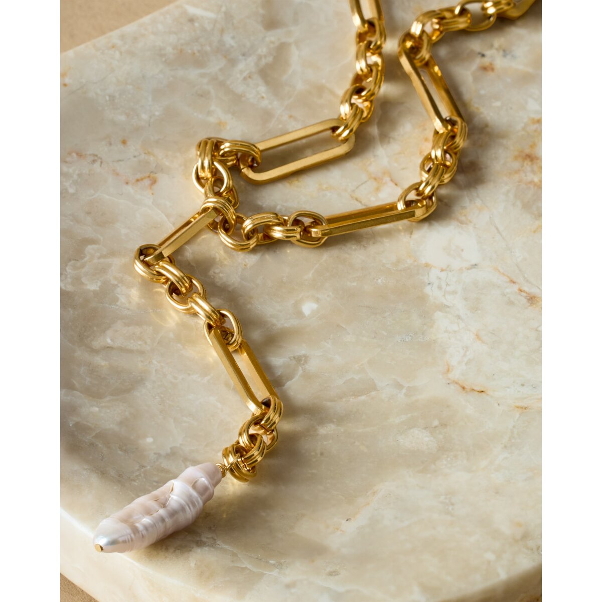 Katie Loxton | Allure Pearl Lariat Necklace