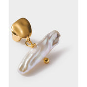 Katie Loxton | Sol Pearl Bar Earrings