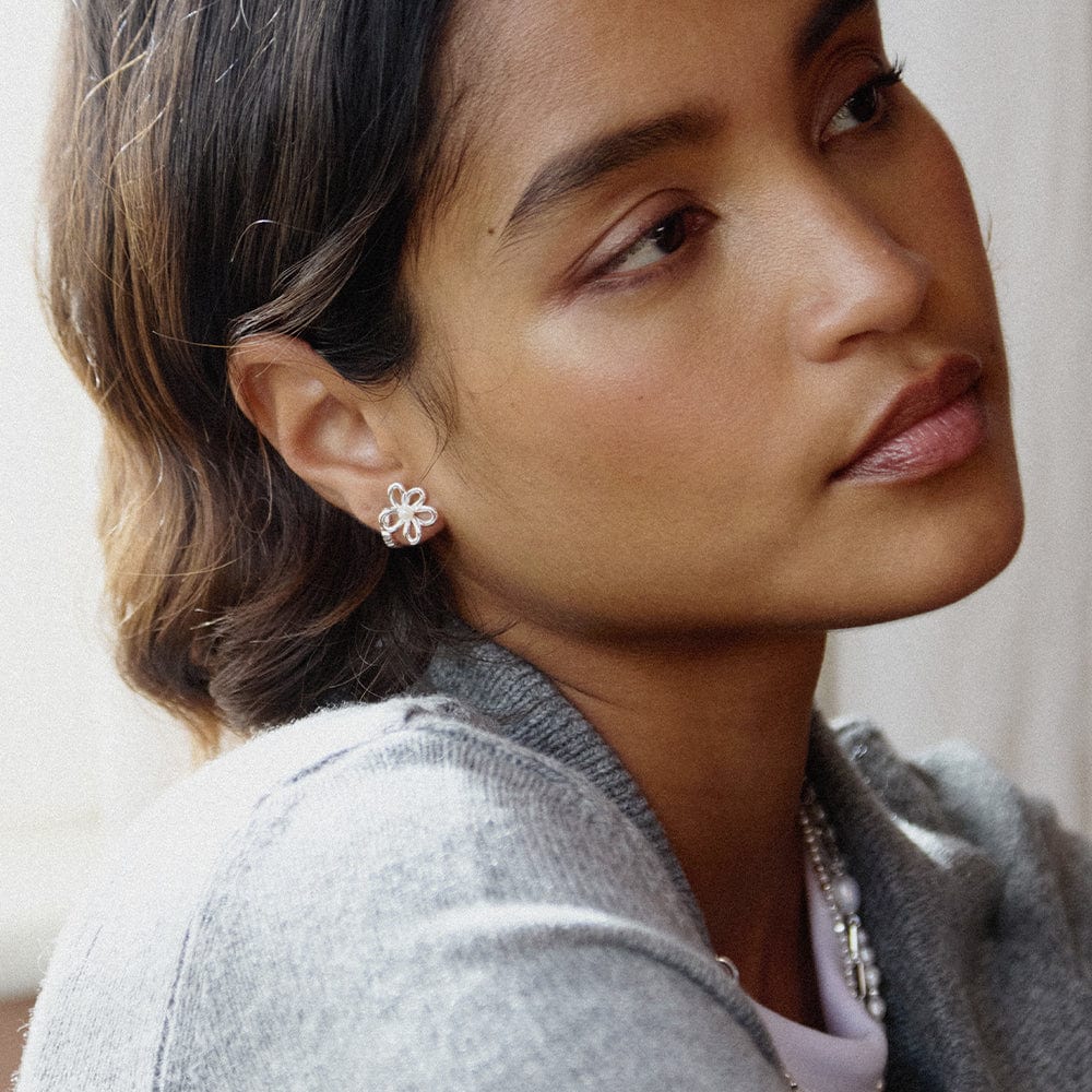 pearl-bow-stud-earrings-sterling-silver-earrings-daisy-london-jewellery-35341960446091_1944x_6b374189-1b4f-41ff-9b7b-f55589e5e778.jpg