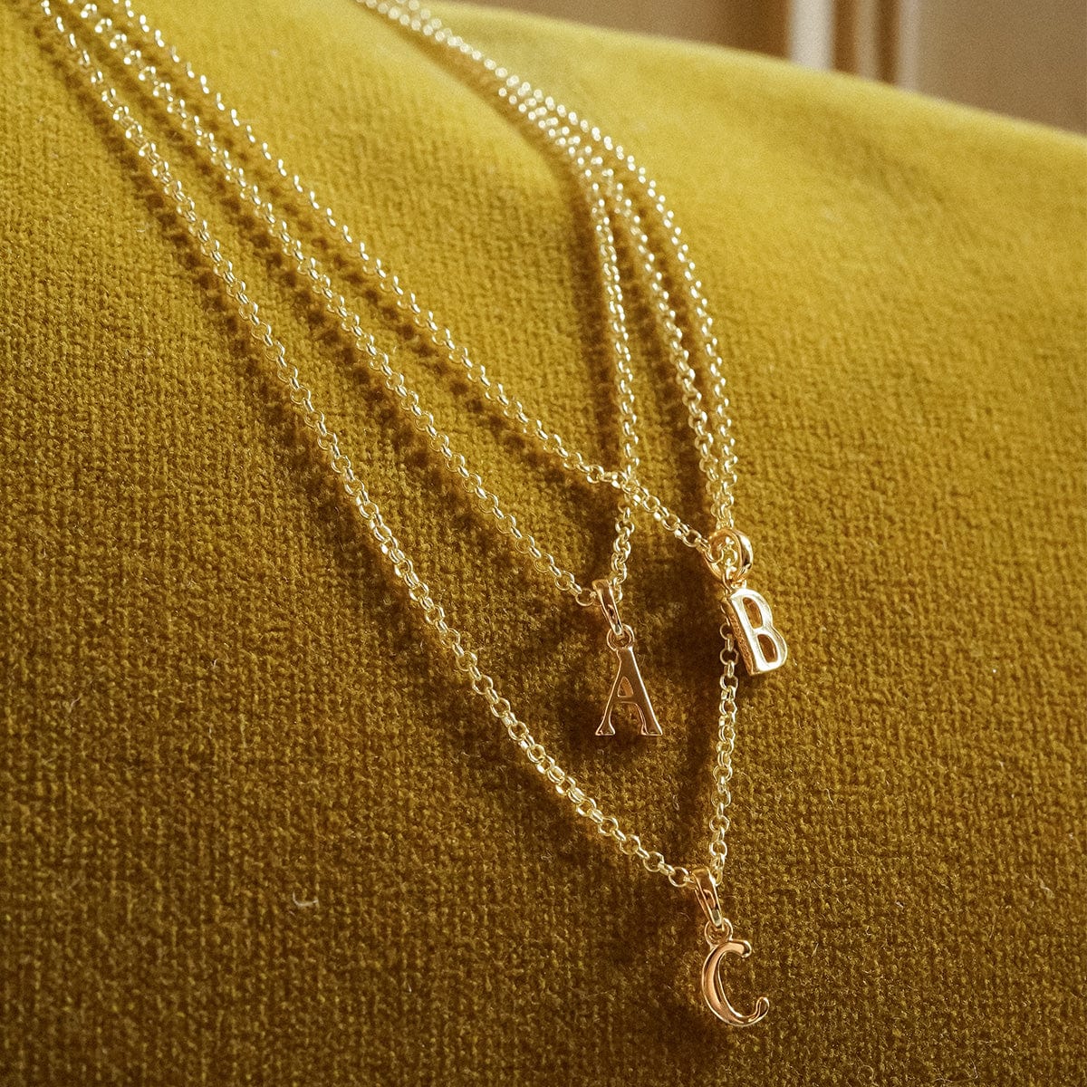 Daisy London | Initial Gold Plate pendant