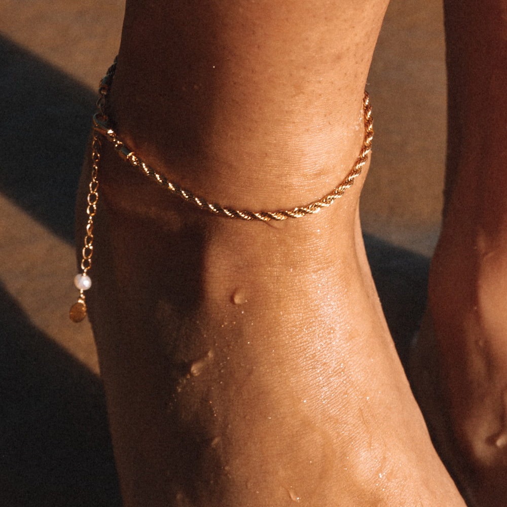 Scream Pretty |  Twisted chain Anklet with pearl - Gold plated brass